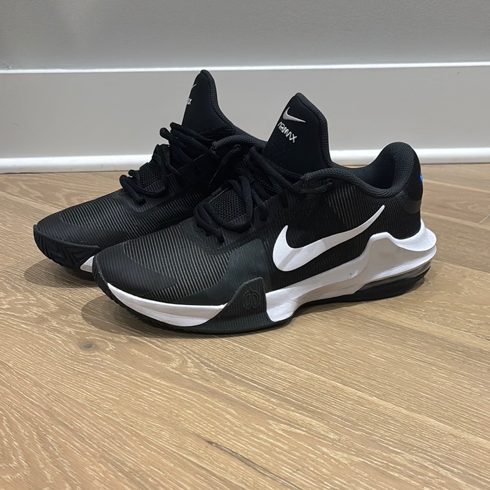 Nike Black and White Athletic Shoes